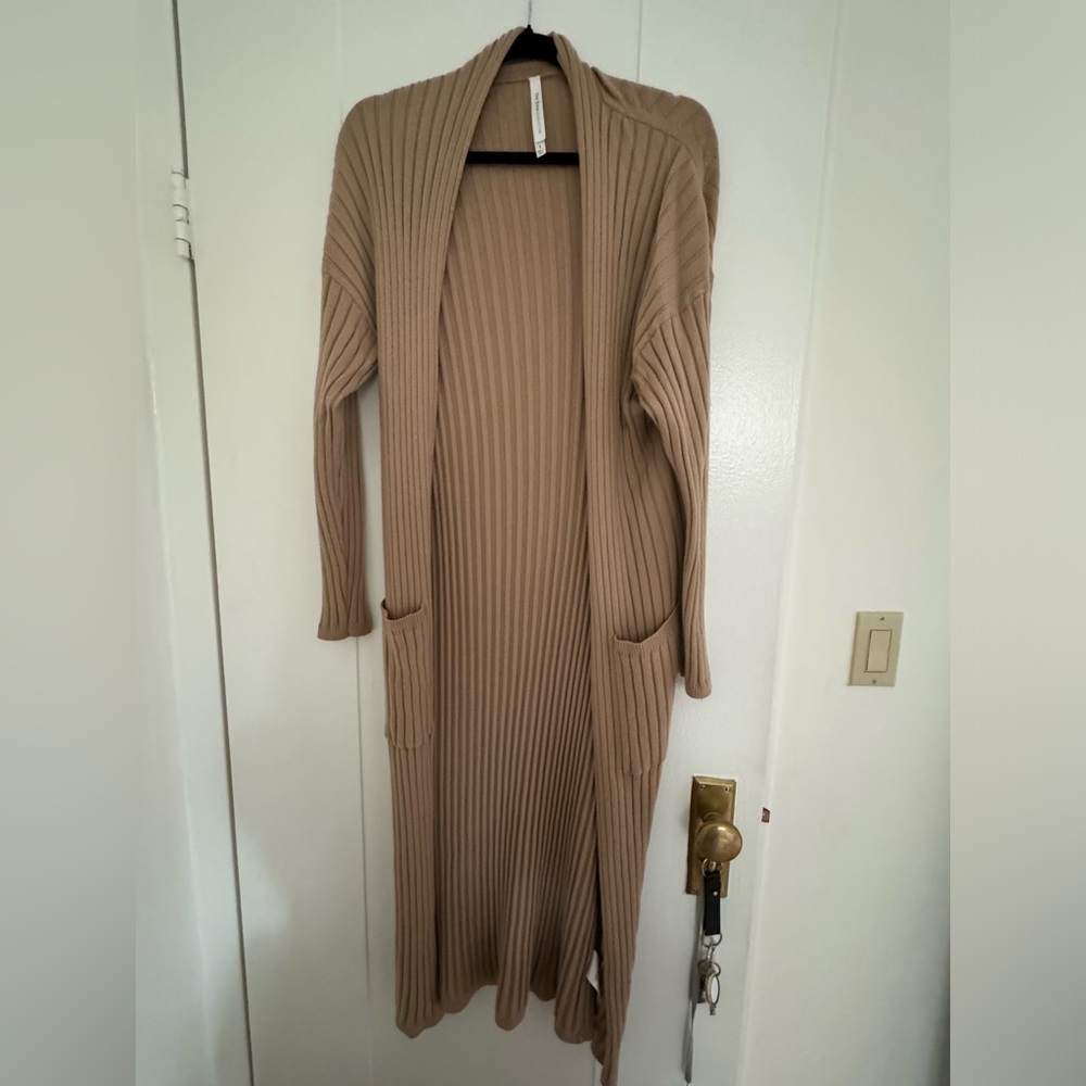 The Group Babaton - Long Camel Ribbed Cardigan Sweater